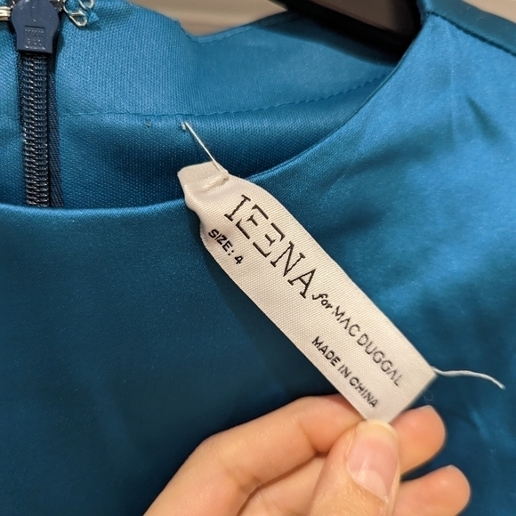 MAC DUGGAL SATIN PUFF SLEEVE FITTED COCKTAIL DRESS in ocean blue size 4 - Picture 8 of 8